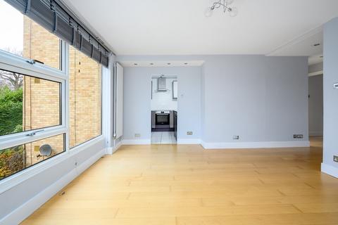 undefined, Queens Road, Weybridge, KT13