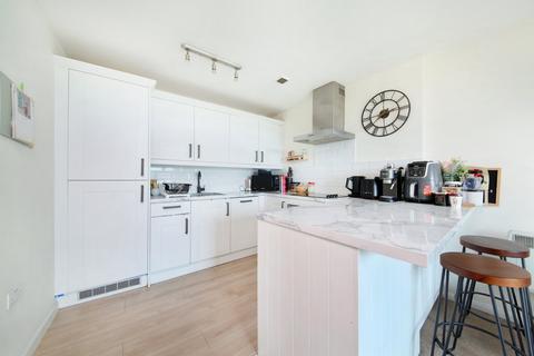 undefined, Admiral House, 19 St. George Wharf, London