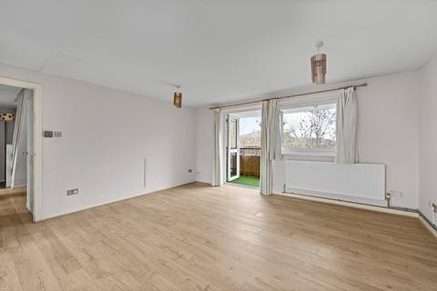 3 bedroom house to rent, Ericcson Close, London