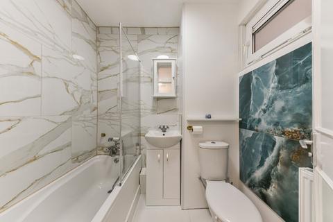1 bedroom flat to rent, Kimble House, Dalmeny Avenue, London