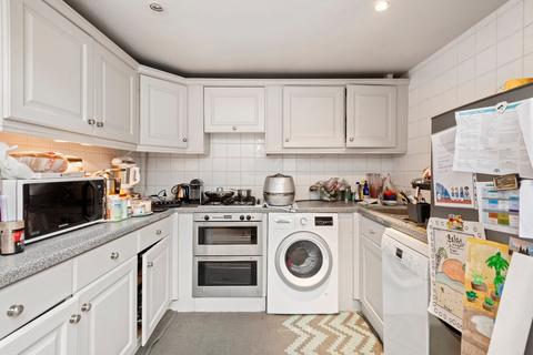 2 bedroom terraced house to rent, Hofland Road, London