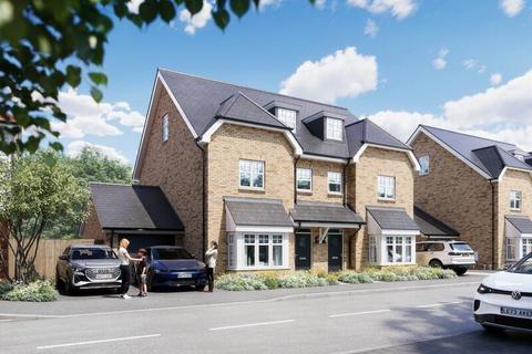 4 bedroom semi-detached house for sale, Ively Road, Fleet GU51