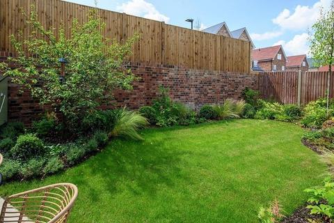 4 bedroom semi-detached house for sale, Ively Road, Fleet GU51