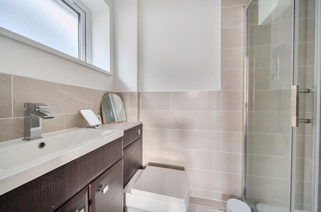 1389029-13-693ac1...