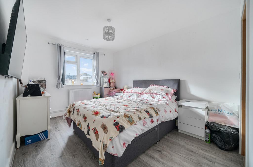 1389029-11-693ac1...