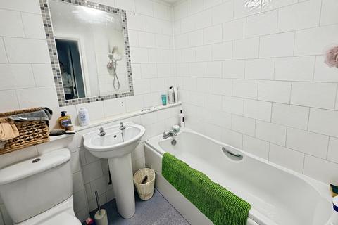 undefined, New Bells Court, Edinburgh, EH6
