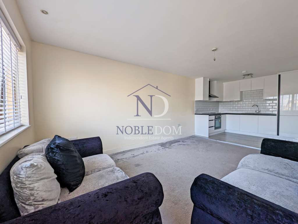 2 bedroom 2 bathroom flat in hounslow