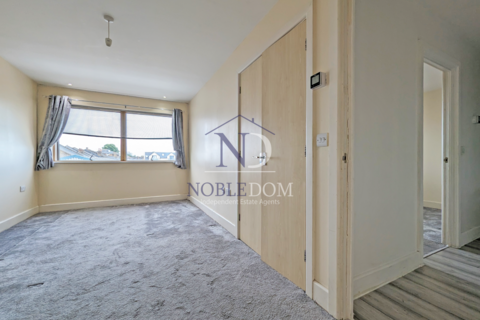 undefined, 69-71 Bell Road, TW3