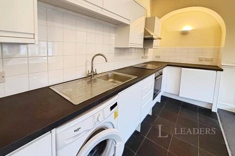 2 bedroom flat to rent, Hamilton Road, Bishopstoke, SO50