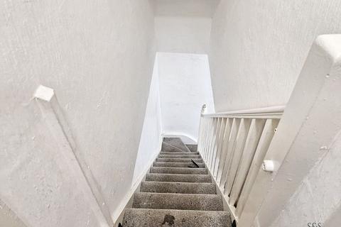 2 bedroom terraced house to rent, Chadderton, Oldham OL9