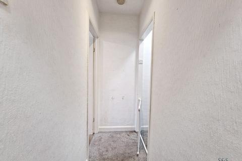 2 bedroom terraced house to rent, Chadderton, Oldham OL9