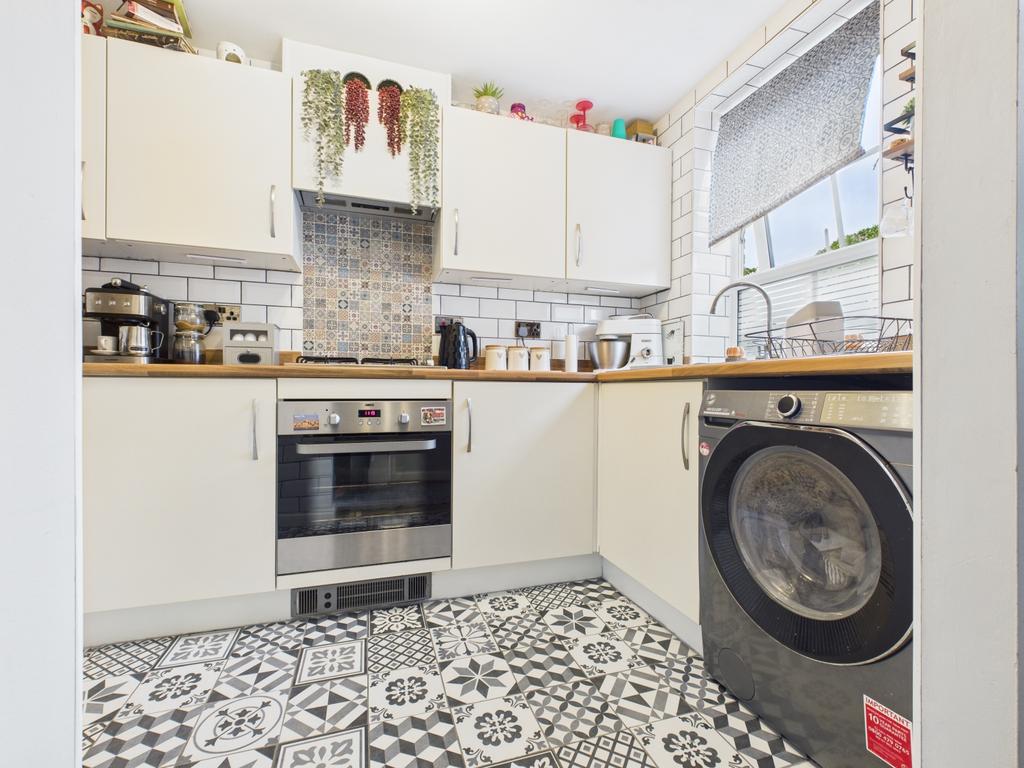 Cam03729 g0 pr0131 still016