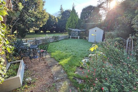 undefined, Manor Lodge, Sutton Lane, Elton, Nottinghamshire
