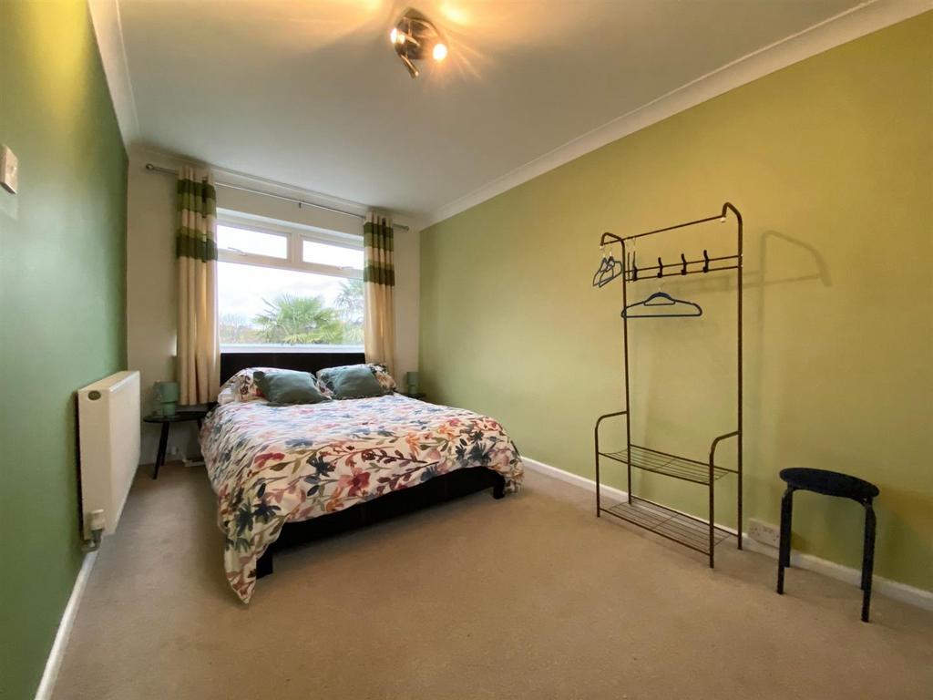 Bedroom 4.jpg