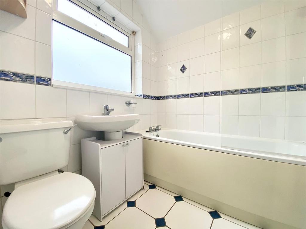 Bathroom.jpg