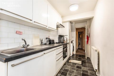 5 bedroom terraced house to rent, Hartington Road, Brighton