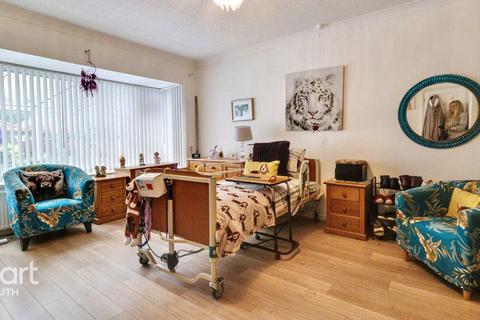 2 bedroom bungalow for sale, Fletcher Way, Plymouth
