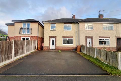 3 bedroom semi-detached house to rent, Myrtle Avenue, Long Eaton, NG10
