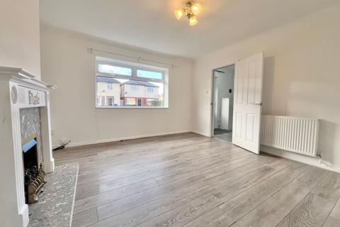 3 bedroom semi-detached house to rent, Myrtle Avenue, Long Eaton, NG10