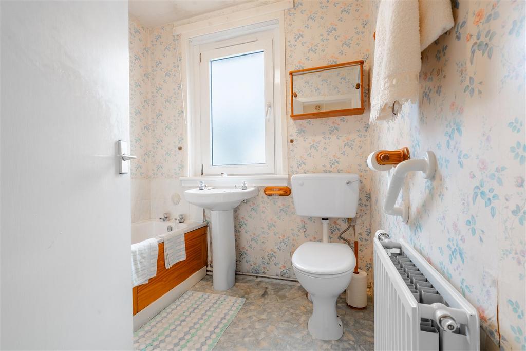 Bathroom.jpg