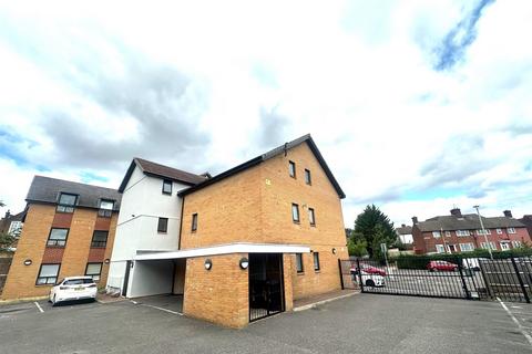 1 -3 Gammons Lane, Watford WD24