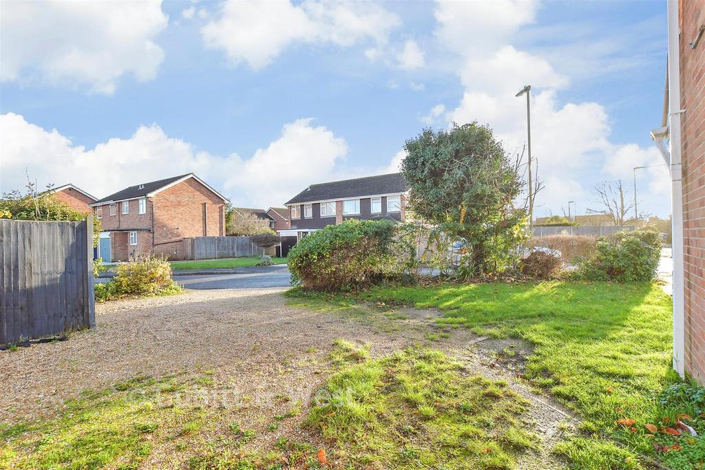 Driveway/Parking