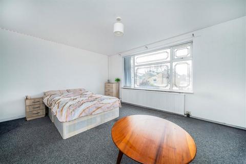 undefined, Bancroft Road, London E1