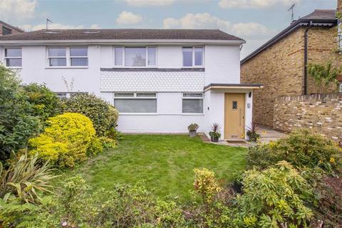 2 bedroom flat to rent, Anlaby Road, Teddington TW11