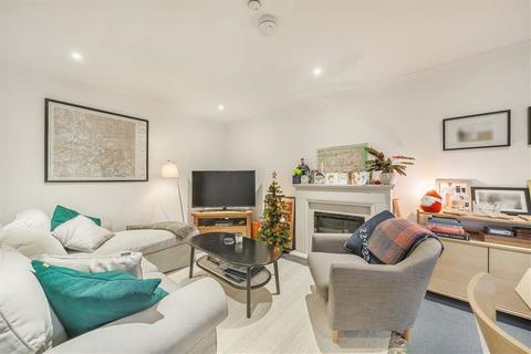 2 bedroom flat to rent, Anlaby Road, Teddington TW11