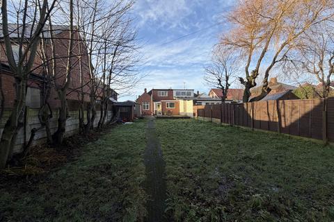 4 bedroom semi-detached bungalow for sale, Central Drive, Blackpool FY1