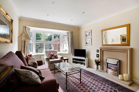 3 bedroom detached house for sale, Railway Crescent, Shipston-on-stour, CV36 4GD