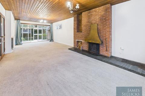 4 bedroom detached bungalow for sale, Main Street, Gumley, Market Harborough