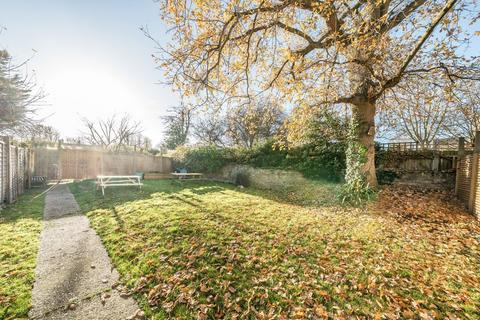 2 bedroom flat for sale, Trinity Rise, London SW2