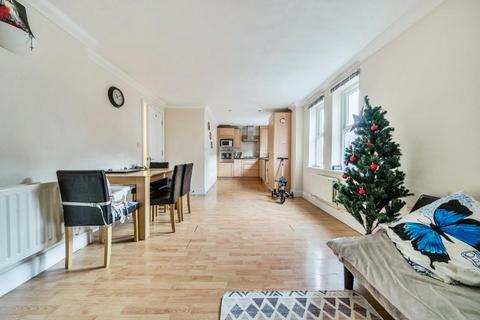 2 bedroom flat for sale, Godwin Court,  Old Town,  Swindon,  SN1