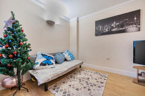 2 bedroom flat for sale, Godwin Court,  Old Town,  Swindon,  SN1