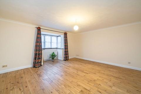 undefined, Avenue Road, London W3