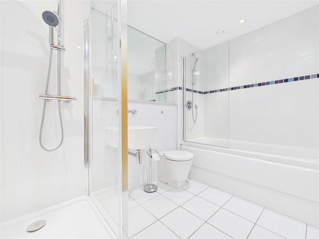 Bathroom2.jpg