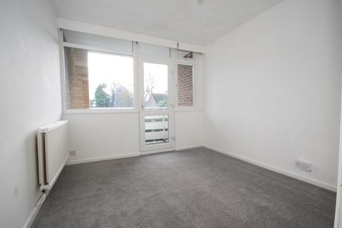 2 bedroom flat for sale, Woking GU22