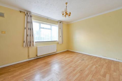 Beechwood Road, Knaphill, Woking, GU21