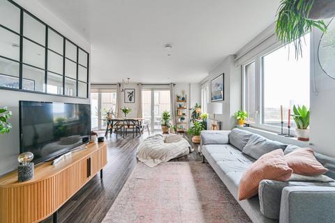 3 bedroom flat for sale, Moulding Lane, New Cross, London, SE14