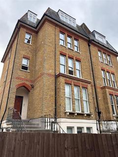 2 bedroom flat to rent, The Gardens, East Dulwich, London, SE22