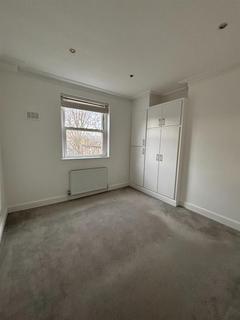 2 bedroom flat to rent, The Gardens, East Dulwich, London, SE22