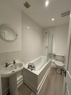 2 bedroom flat to rent, The Gardens, East Dulwich, London, SE22
