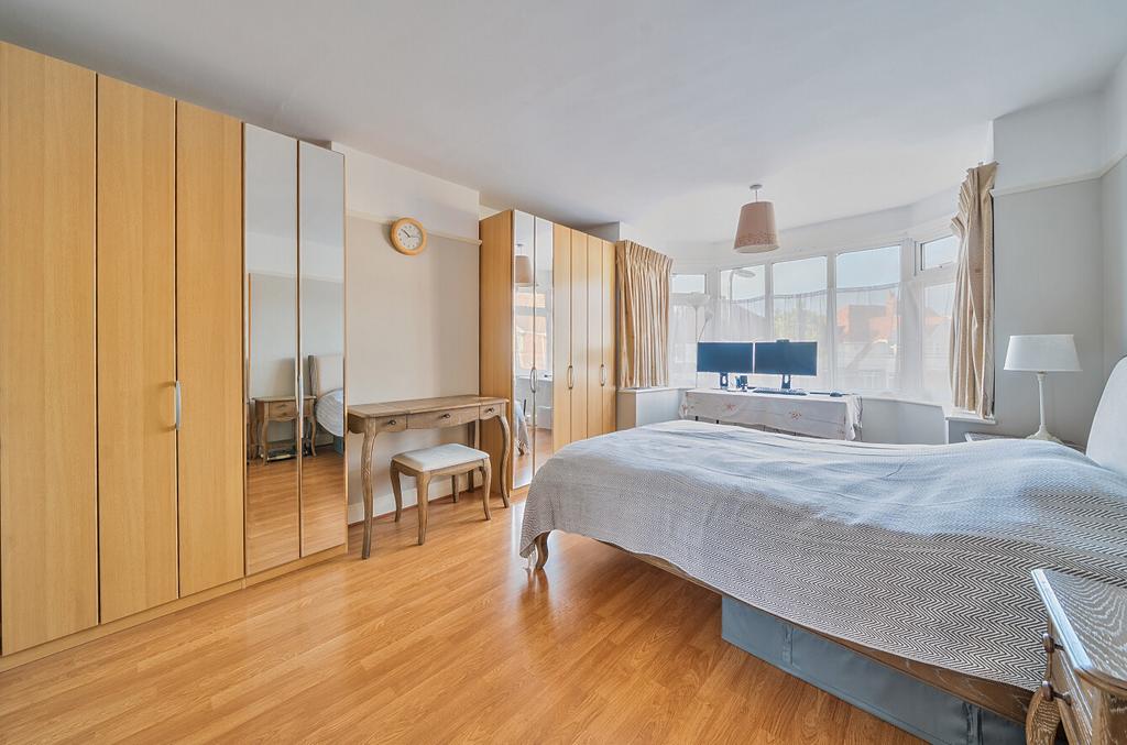 1392828-7-693ff82...