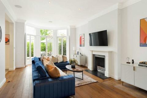 3 bedroom apartment for sale, Elsworthy Road, Primrose Hill, London, NW3