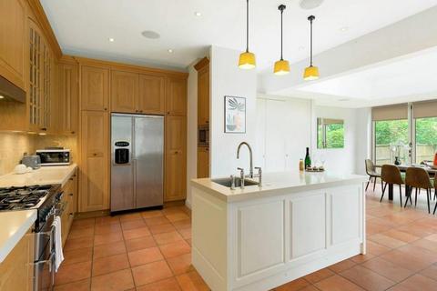 3 bedroom apartment for sale, Elsworthy Road, Primrose Hill, London, NW3
