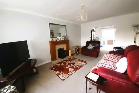 undefined, Copper Beech Close, Gravesend DA12