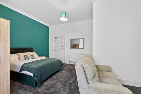 undefined, 40 Grand Parade, Devon PL1
