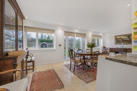 3 bedroom detached house for sale, Clearway, Addington