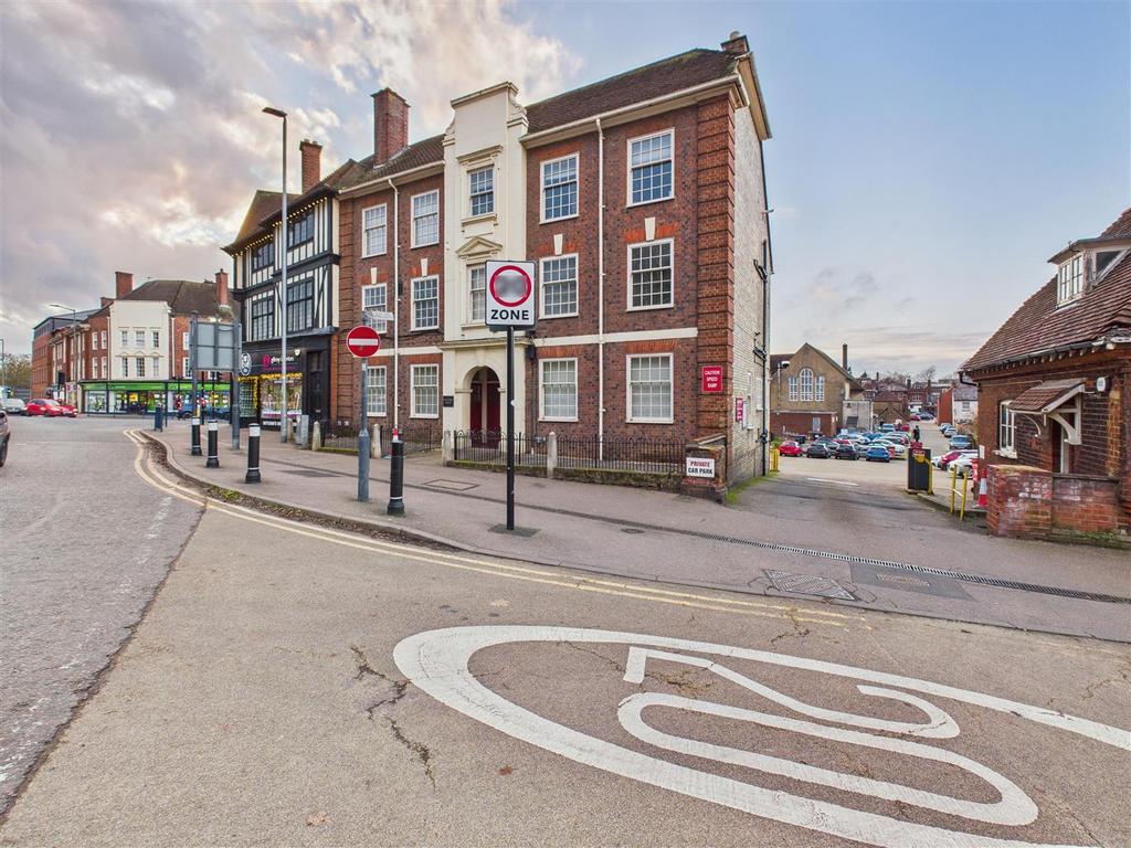 CAM04360 G0-PR0199-STILL008.jpg